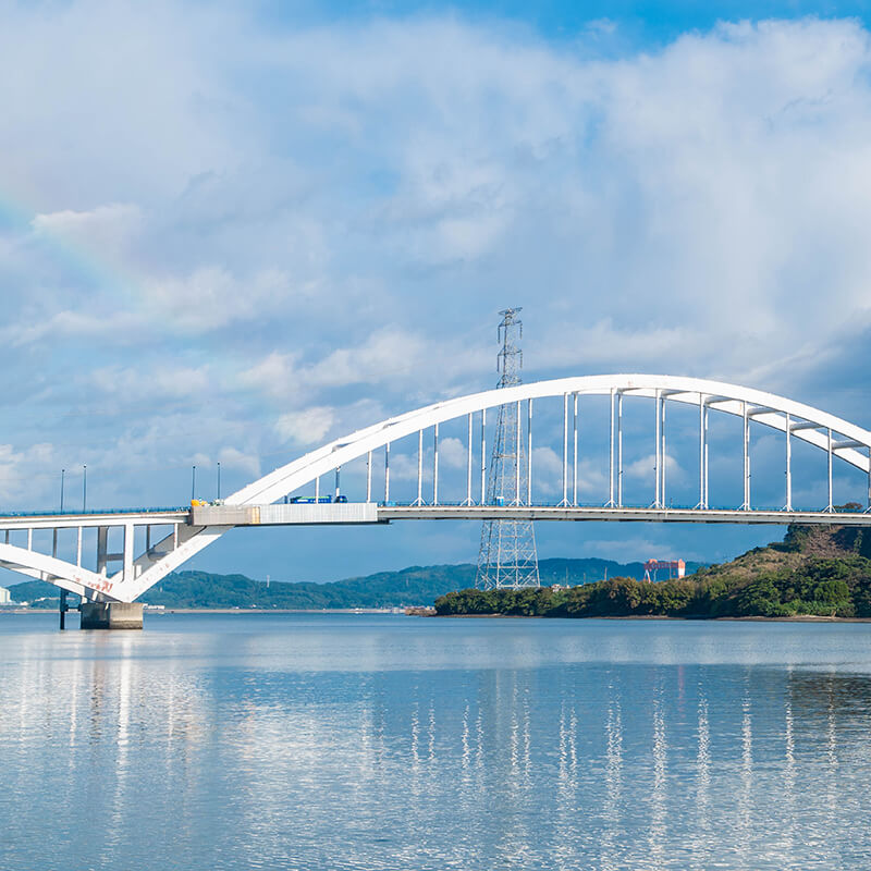 虹の掛かる伊万里大橋